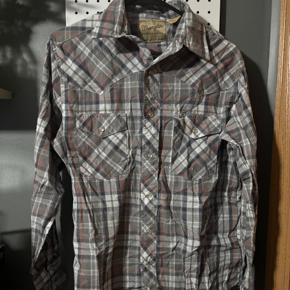 Walmart wrangler, medium, multicolor/ plaid - Picture 1 of 2